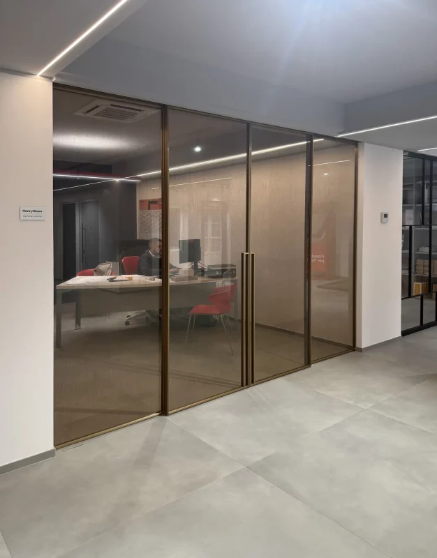 Porte in vetro HenryGlass a Perugia presso Showroom Becchetti.