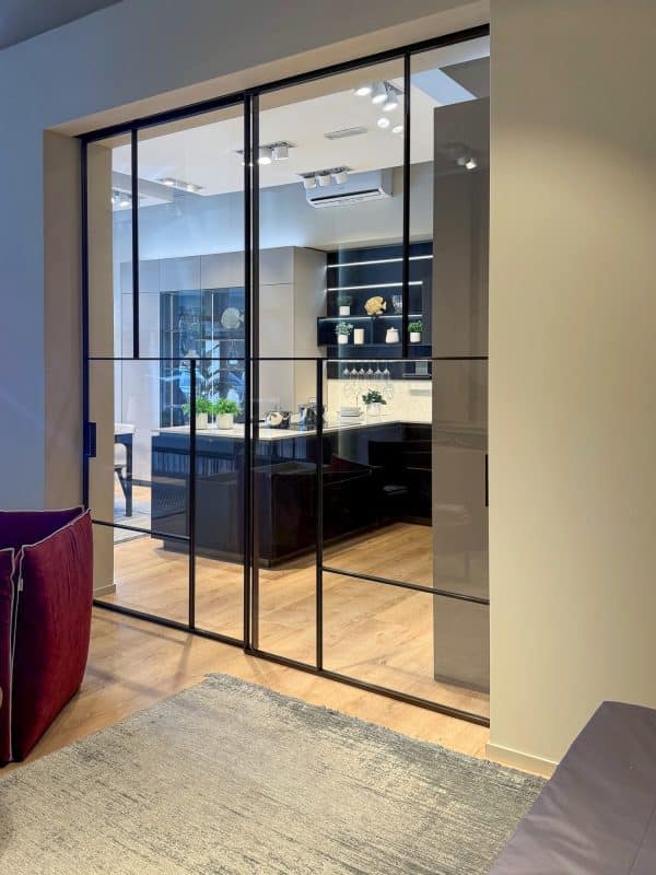 Showroom Marconi con porte in vetro HenryGlass